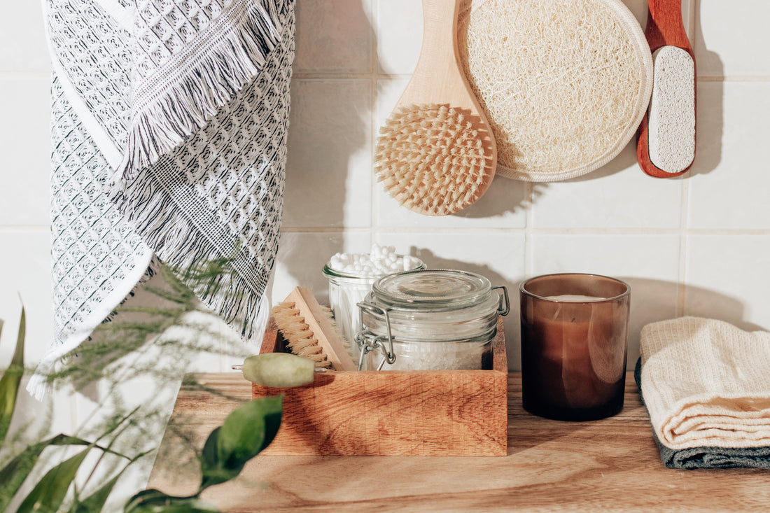 10 Reasons to Clean With Eco-Friendly Products